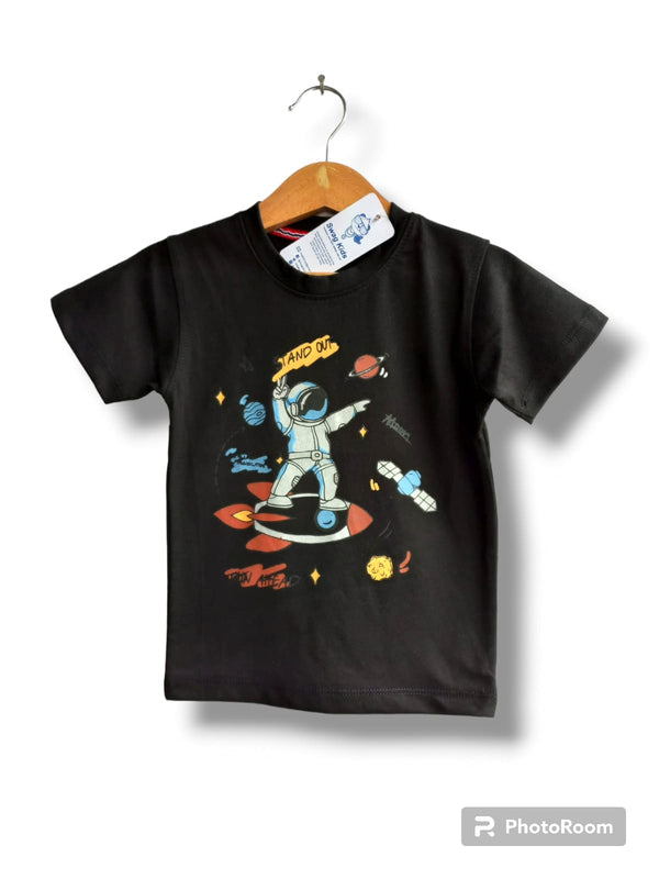 Boys Astronaut & Letter Graphic Tee